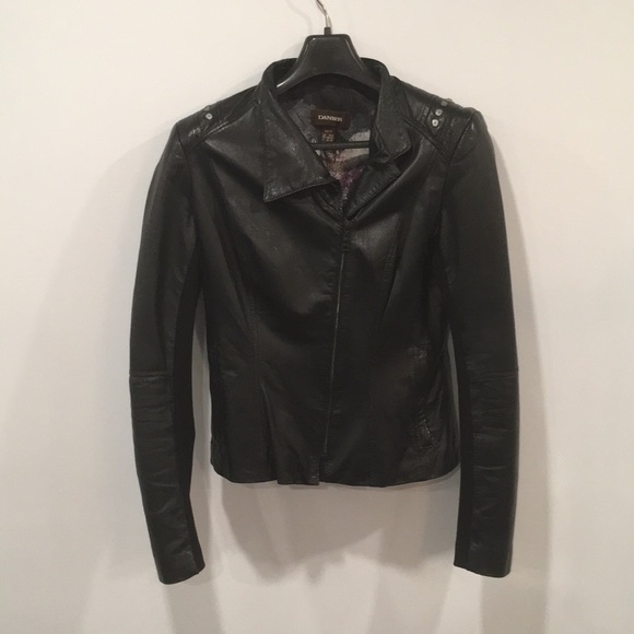 Danier Jackets & Blazers - Danier - XS leather jacket. Snake print liner